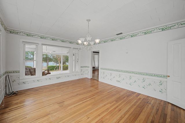 132 Circle Drive, Defuniak Springs, FL 32435