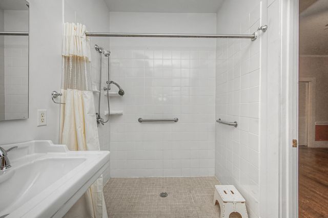 132 Circle Drive, Defuniak Springs, FL 32435