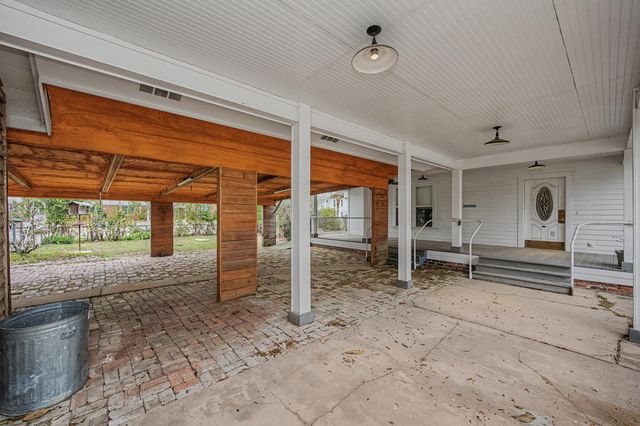 132 Circle Drive, Defuniak Springs, FL 32435