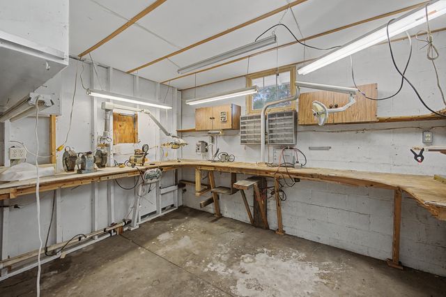 132 Circle Drive, Defuniak Springs, FL 32435