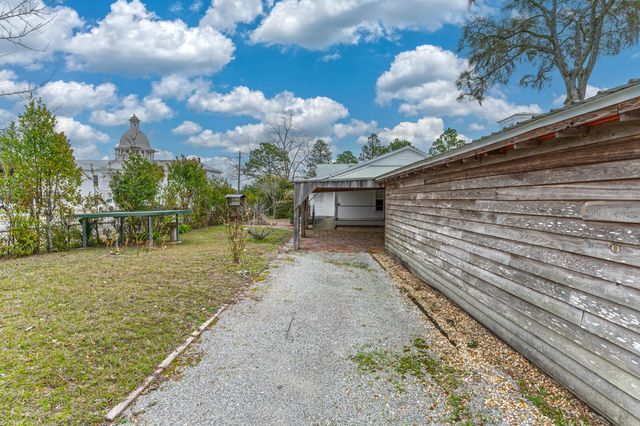 132 Circle Drive, Defuniak Springs, FL 32435
