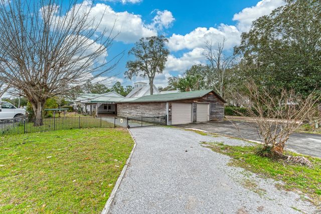 132 Circle Drive, Defuniak Springs, FL 32435