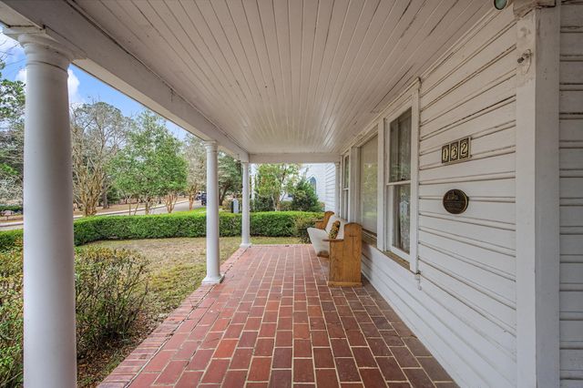 132 Circle Drive, Defuniak Springs, FL 32435