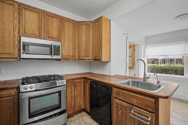 132 Circle Drive, Defuniak Springs, FL 32435