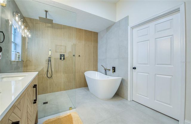 625 FOLSOM STREET S, Gulfport, FL 33707