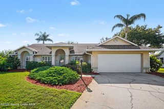 498 Lake Victoria Circle, Melbourne, FL 32940