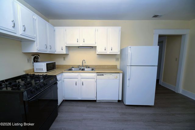 226 W Burnett Ave B, Louisville, KY 40208