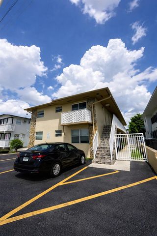715 W 29th Street, Hialeah, FL 33012