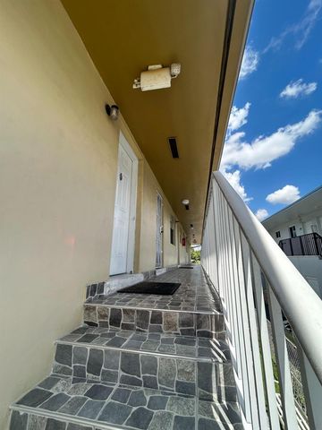 715 W 29th Street, Hialeah, FL 33012