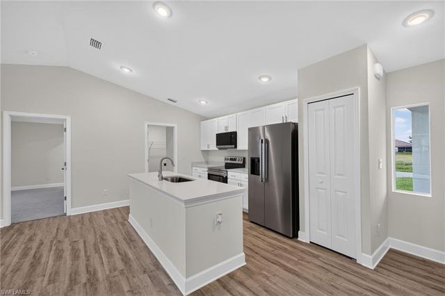 109 NE 23rd ST, Cape Coral, FL 33909