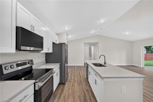 109 NE 23rd ST, Cape Coral, FL 33909