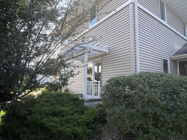 4101 Castlemoor Drive, Janesville, WI 53546