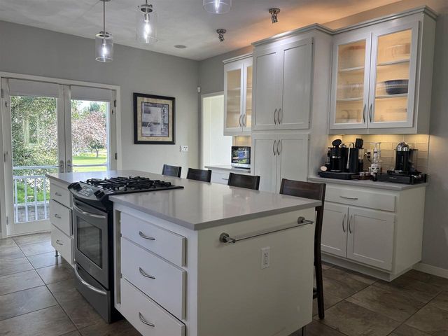 4101 Castlemoor Drive, Janesville, WI 53546