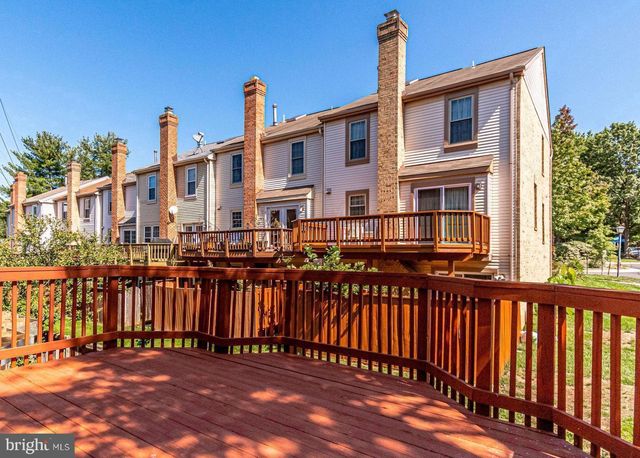 4216 FOX LAKE DR, Fairfax, VA 22033