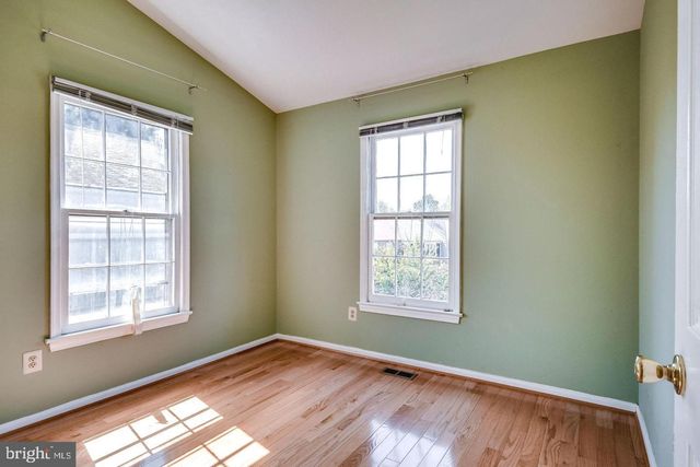 4216 FOX LAKE DR, Fairfax, VA 22033