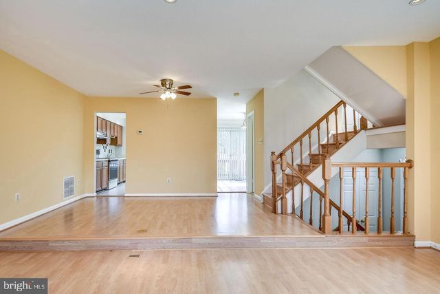 4216 FOX LAKE DR, Fairfax, VA 22033
