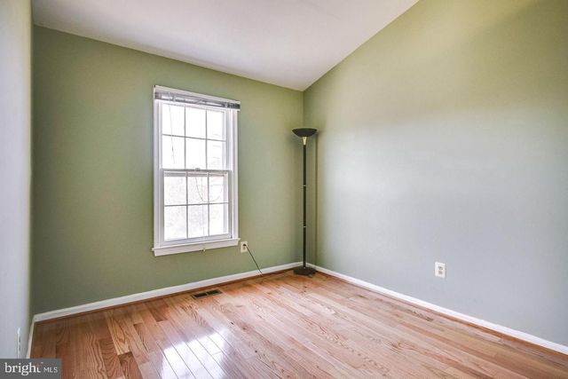 4216 FOX LAKE DR, Fairfax, VA 22033