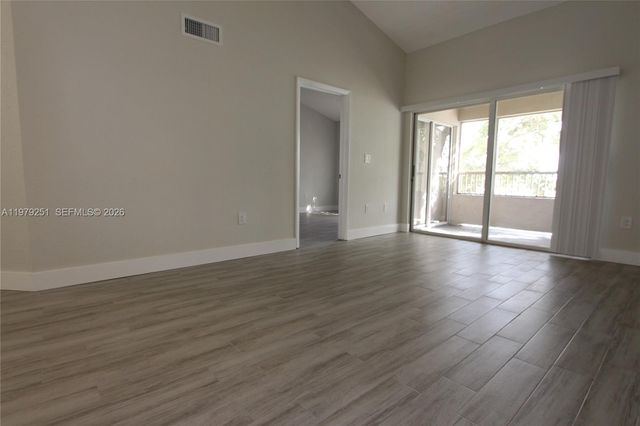 2831 N Oakland Forest Dr 309, Oakland Park, FL 33309