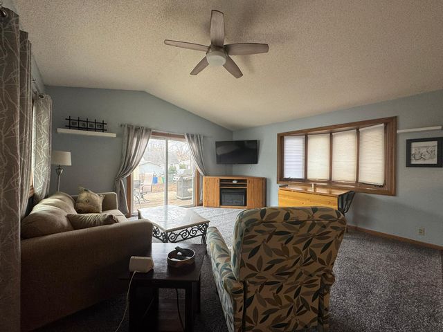 415 Mckinley Avenue, North Mankato, MN 56003