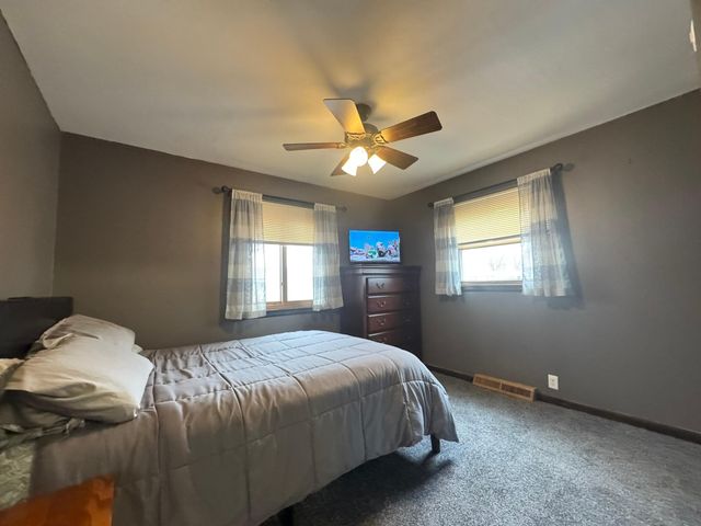 415 Mckinley Avenue, North Mankato, MN 56003