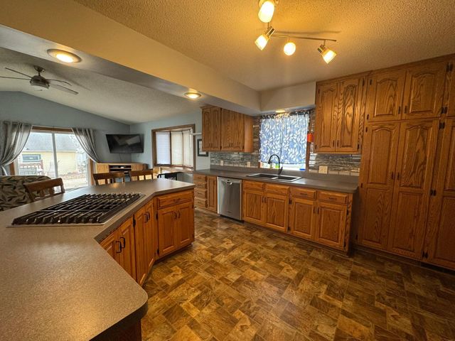 415 Mckinley Avenue, North Mankato, MN 56003