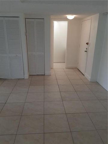 3650 Inverrary Drive 3Q, Lauderhill, FL 33319