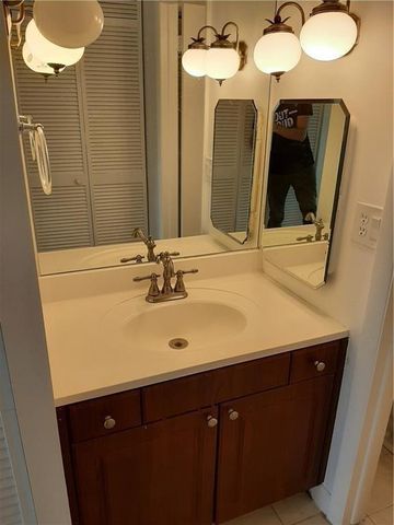 3650 Inverrary Drive 3Q, Lauderhill, FL 33319