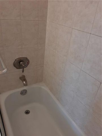 3650 Inverrary Drive 3Q, Lauderhill, FL 33319