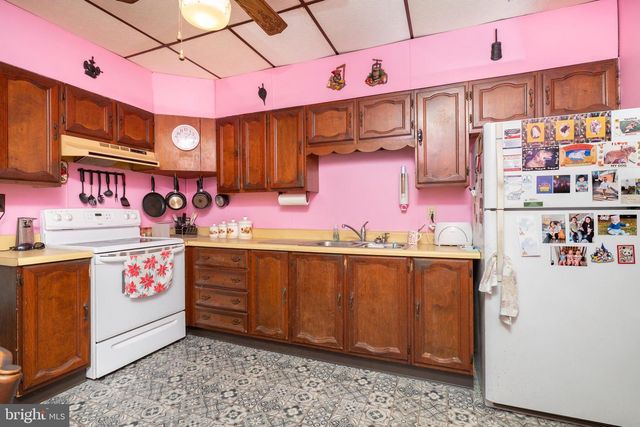 310 SPRING ST, Royersford, PA 19468