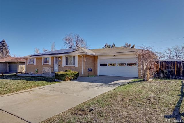 6688 S Wellington Court, Centennial, CO 80121