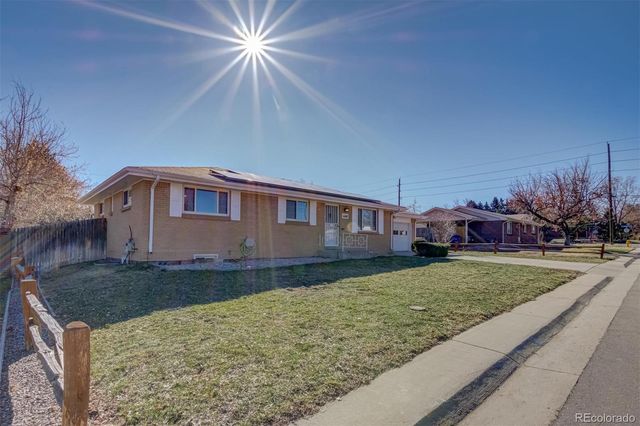 6688 S Wellington Court, Centennial, CO 80121