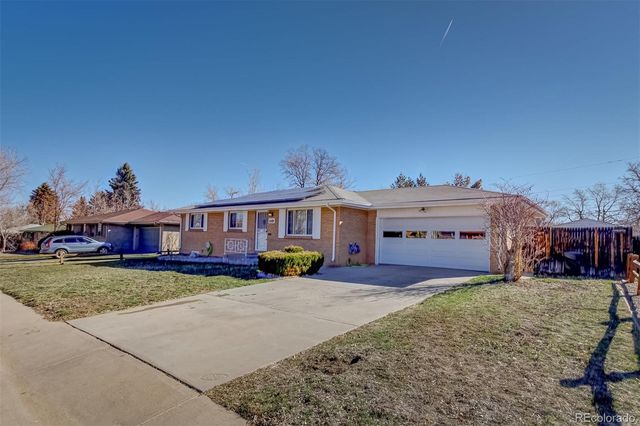 6688 S Wellington Court, Centennial, CO 80121