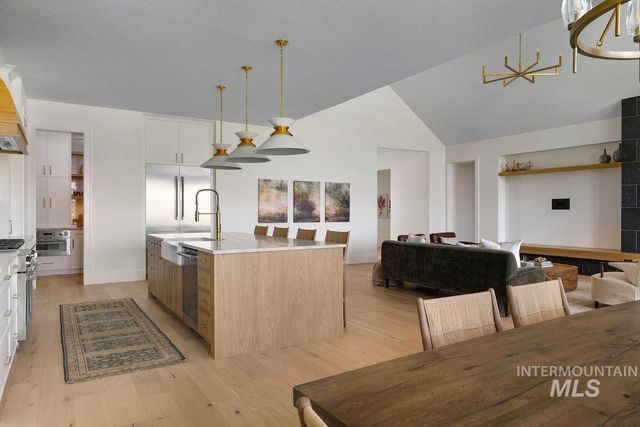 11071 N Elk Ridge Way, Boise, ID 83714