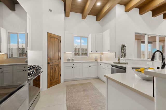 34 Pinon Doblado, Santa Fe, NM 87508