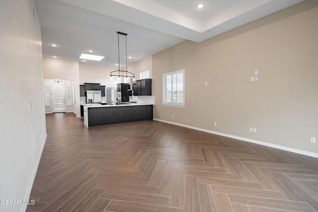 1445 Robert Parker white, Socorro, TX 79927