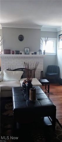 2117 Waterbury Road, Lakewood, OH 44107