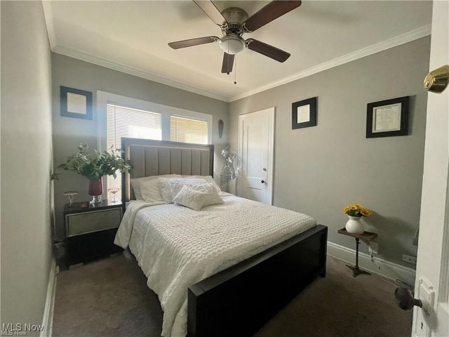 2117 Waterbury Road, Lakewood, OH 44107