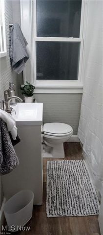 2117 Waterbury Road, Lakewood, OH 44107