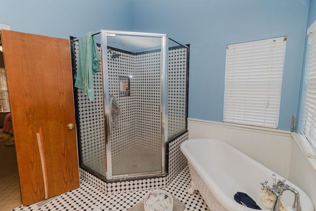 2414 N Baytree, Wichita, KS 67205