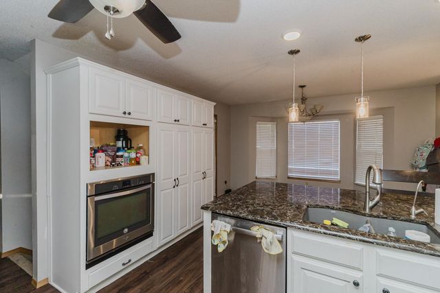 2414 N Baytree, Wichita, KS 67205