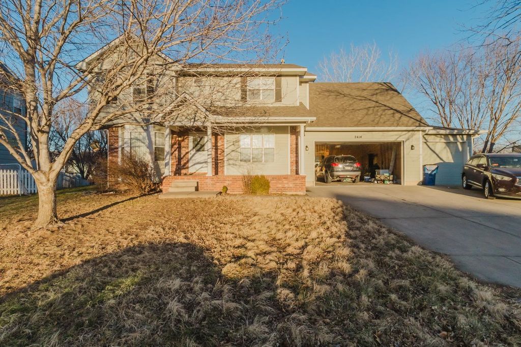 2414 N Baytree, Wichita, KS 67205