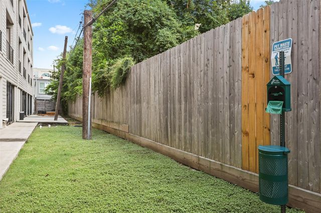 4509 Mount Vernon Street 2, Houston, TX 77006