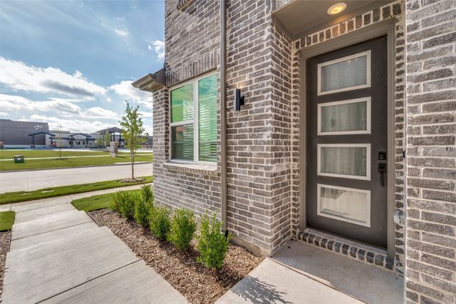4553 Lamplights Drive, Celina, TX 75078