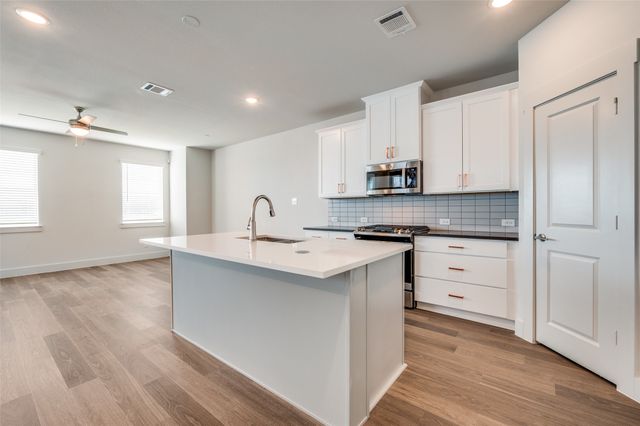 4553 Lamplights Drive, Celina, TX 75078