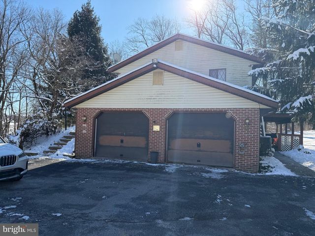 128 ENGLETOWN RD, Honey Brook, PA 19344