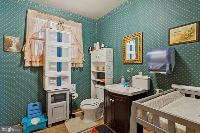 128 ENGLETOWN RD, Honey Brook, PA 19344