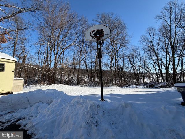 128 ENGLETOWN RD, Honey Brook, PA 19344