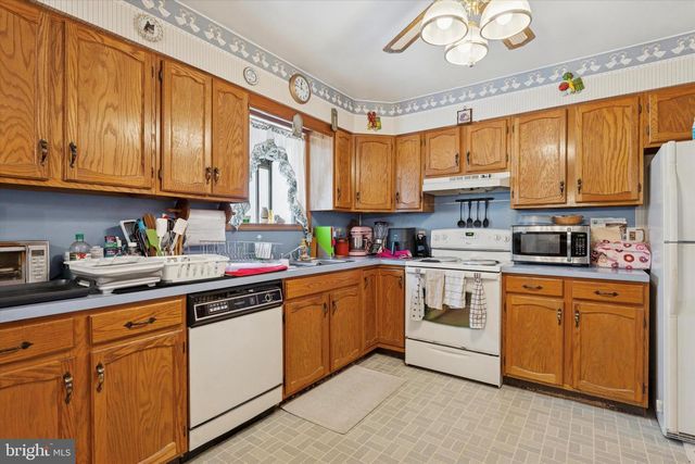 128 ENGLETOWN RD, Honey Brook, PA 19344