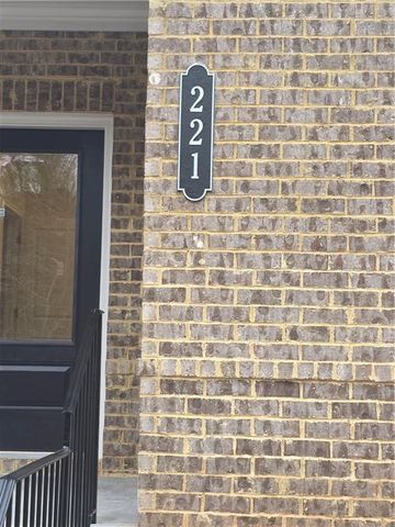 221 Brownlee Road, Woodstock, GA 30188