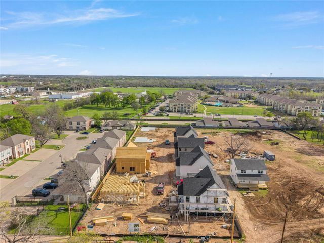 2700 S 2nd J, Waco, TX 76706